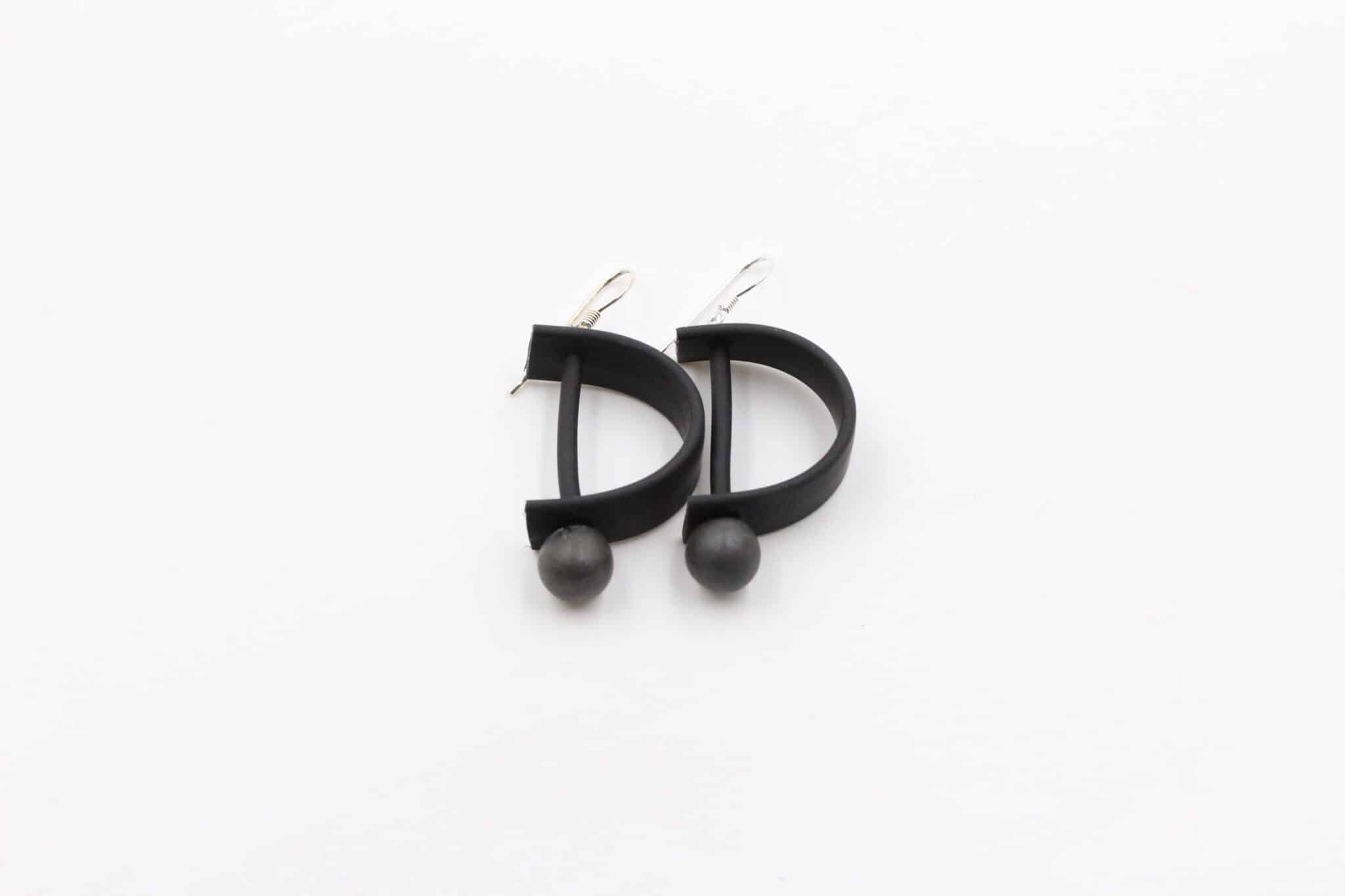 Boucles d’oreilles alpha en céramique – femme — ATELIER ANDREANI CREATIONS