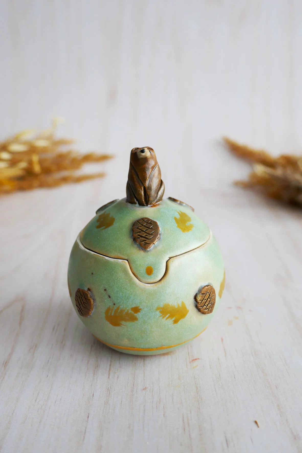 {Kintsugi} Boîte miniature en grès Ours & Pins — Sophie Leta