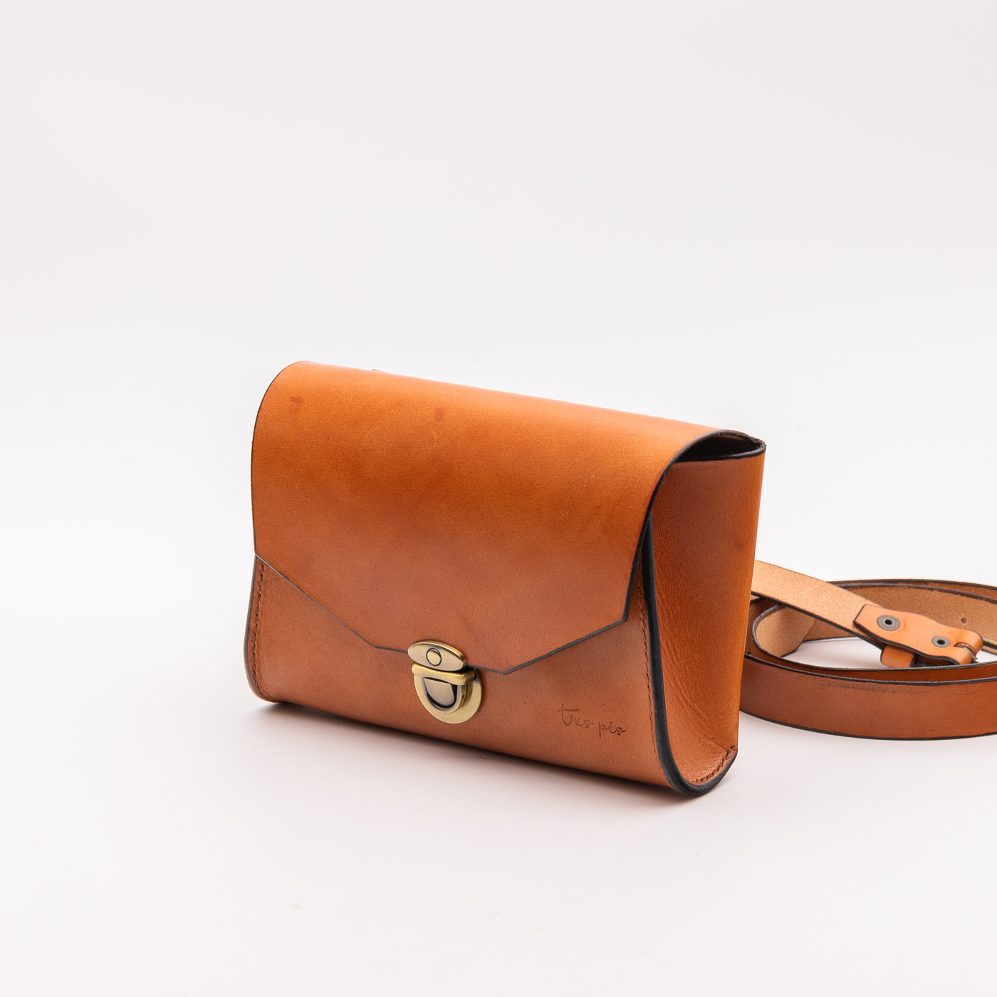 Bolso Dorna — Coiro Tres Pés