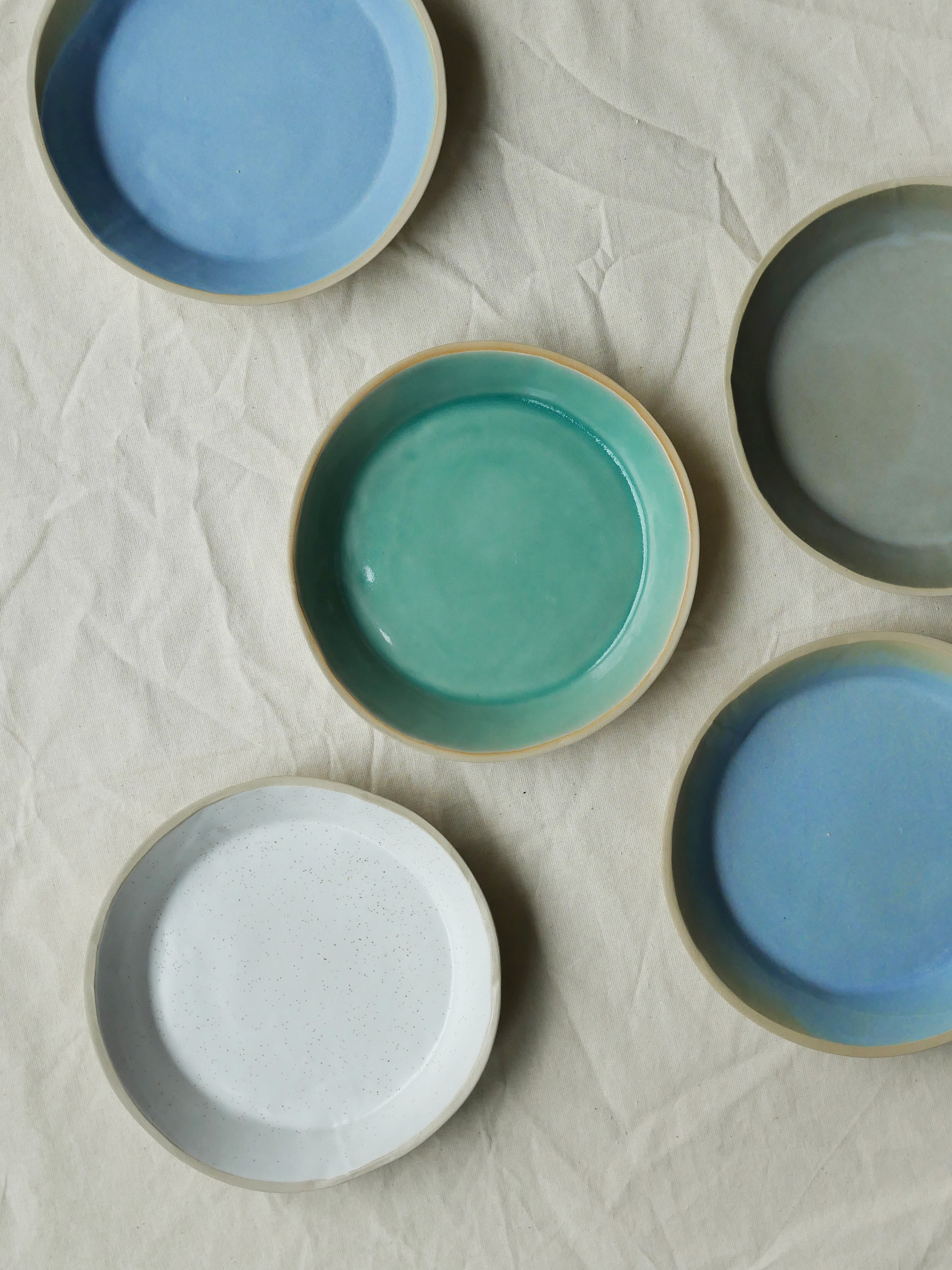 Assiette à rebord 02 — LAURETTE BROLL CERAMIC