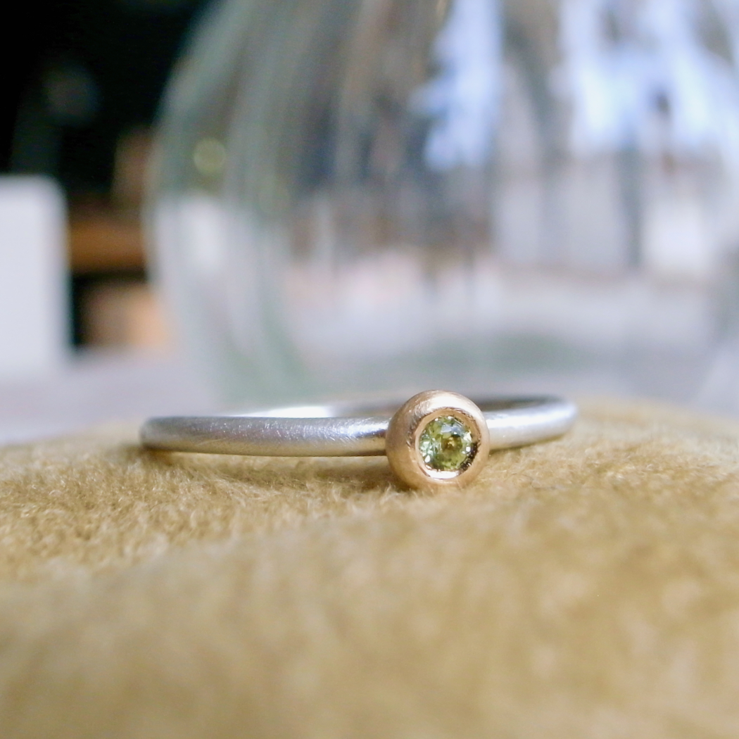 Bague argent et or Minimale avec pierre fine — Toshiko BESIAT