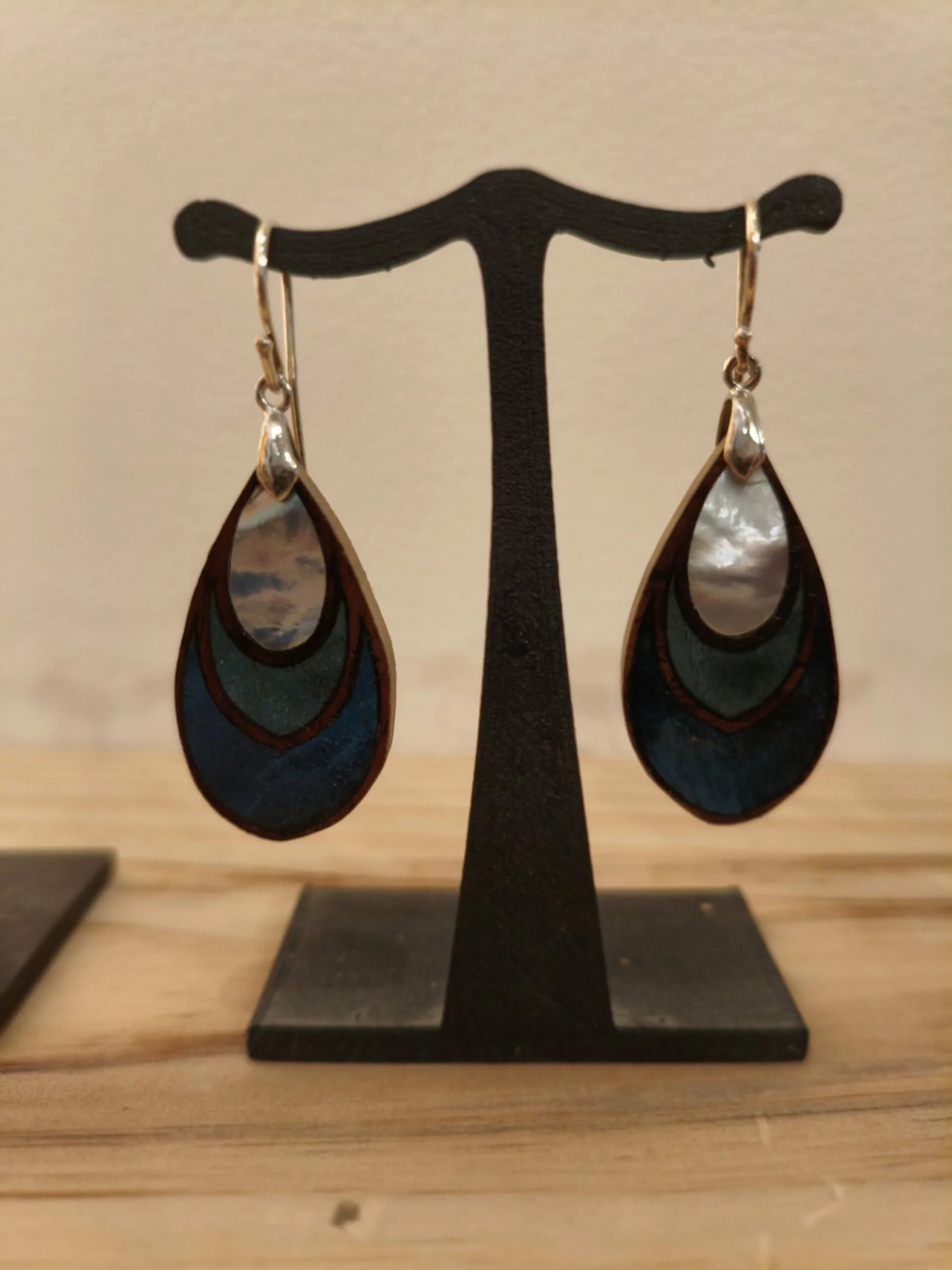 Boucles d’oreilles « paon » — MARQUETERIE CORENTIN TAVERNIER