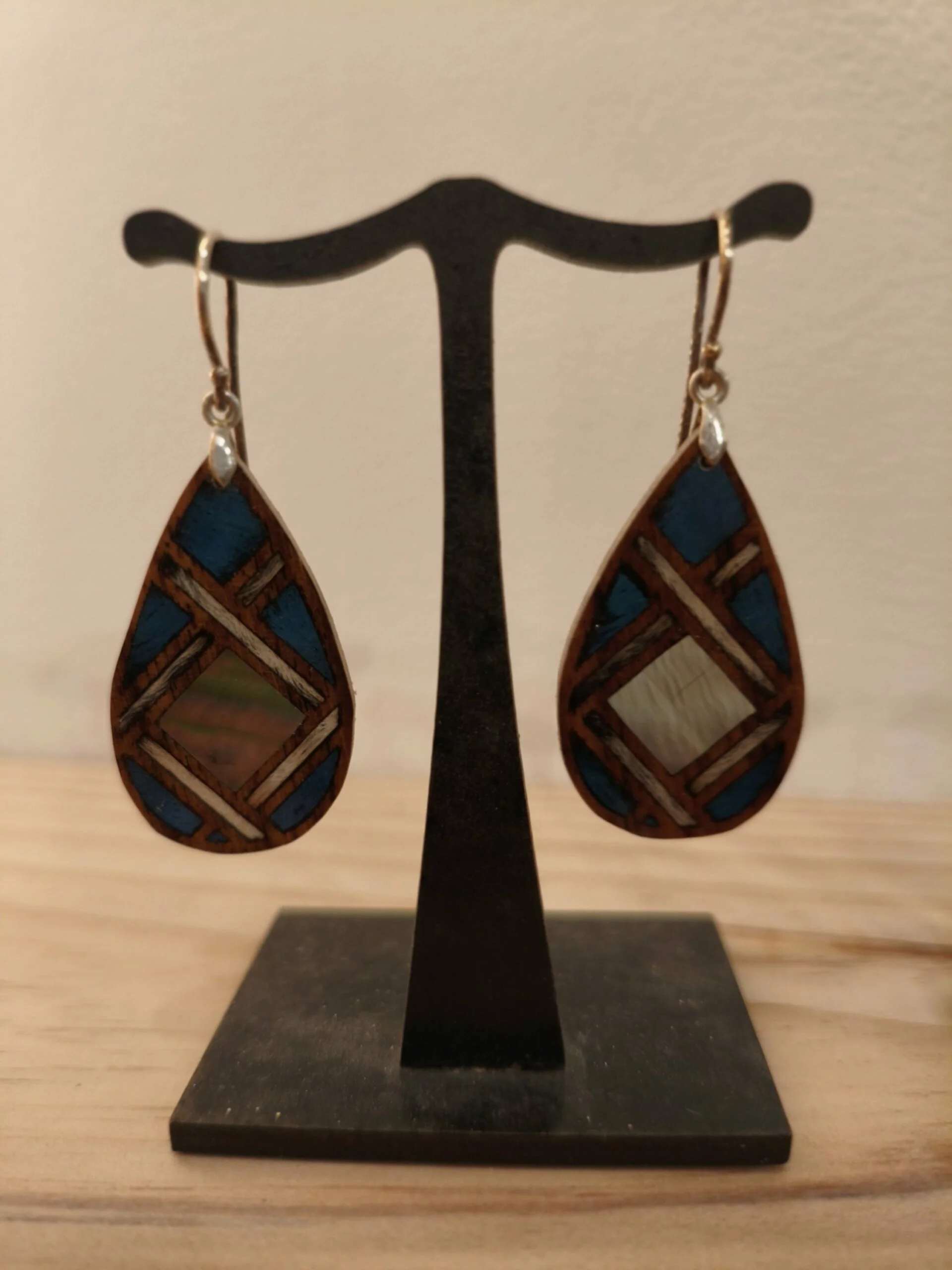 Boucles d’oreilles « croisées » — MARQUETERIE CORENTIN TAVERNIER